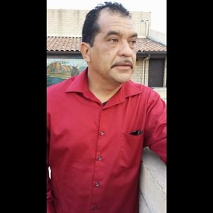 Meet your Posher, Moises